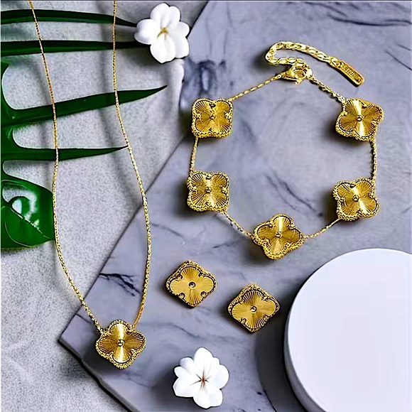 Jewelry - Gold Filled Four Leaf Clover Matching Necklace Bracelet Earrings Set